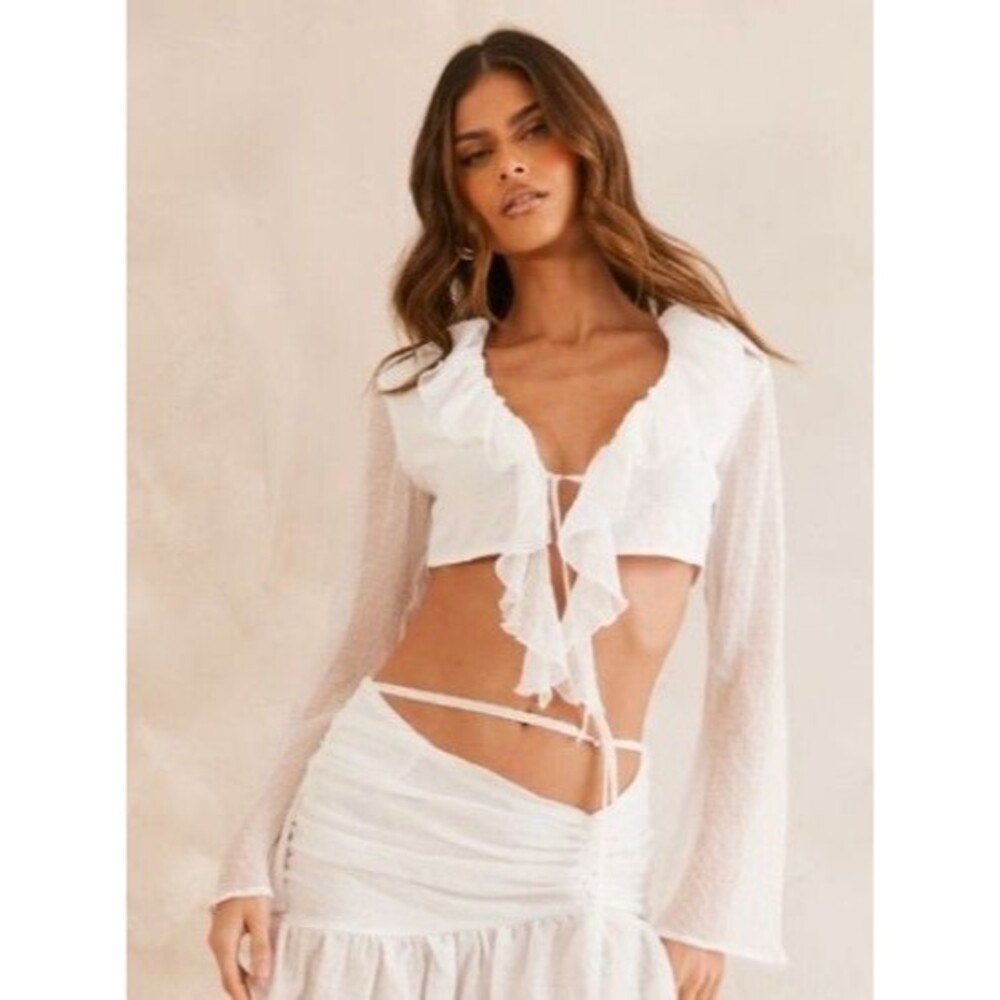 NWT PrettyLittleThing Sexy Crop Top White Ruffle Festival Small - Picture 4 of 7